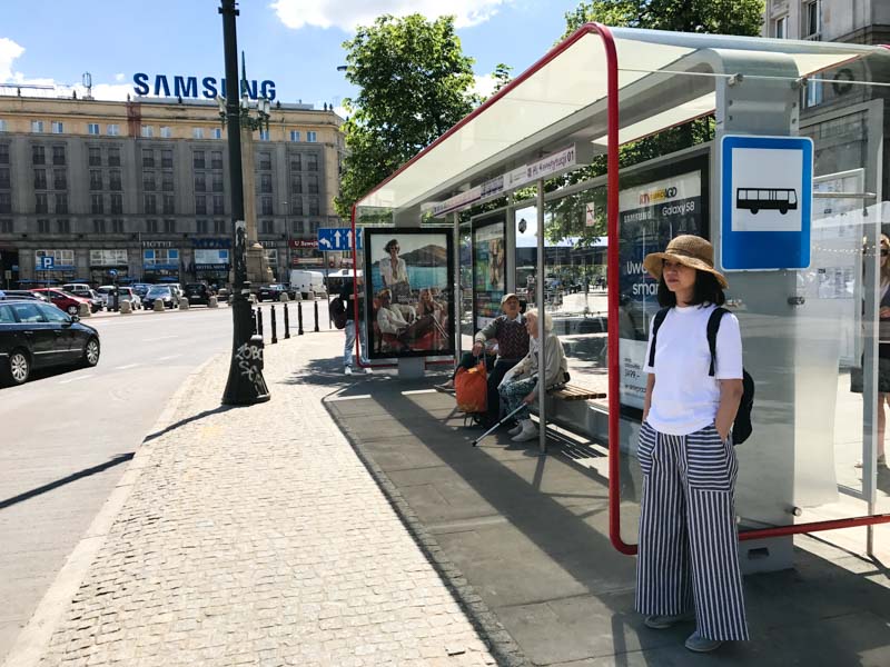 Manekin 前等公車